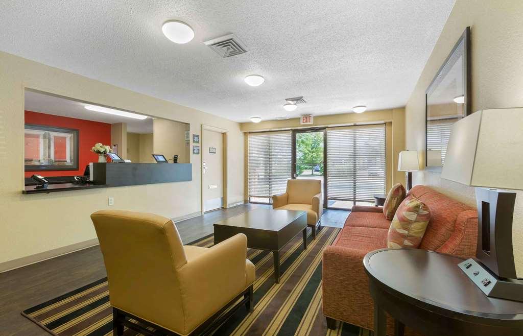 Extended Stay America Suites - Toledo - Maumee Interior photo